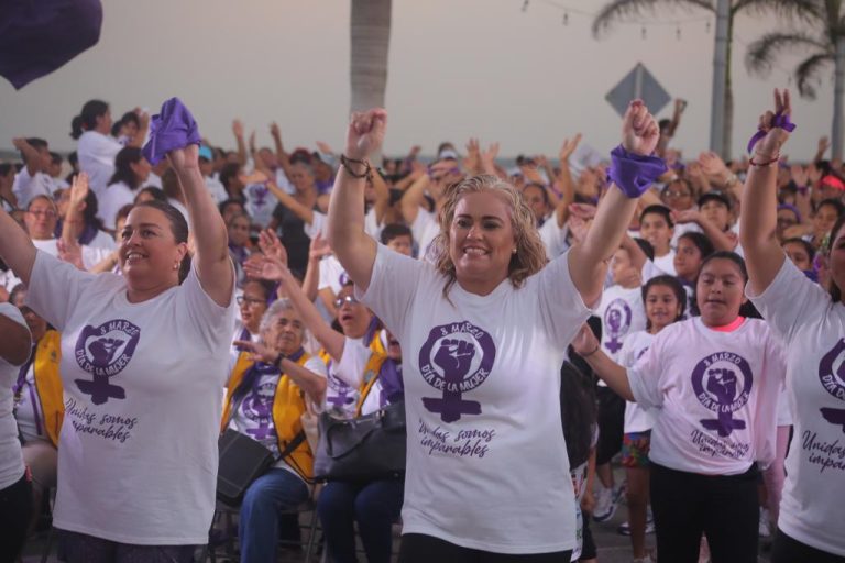 Conmemoran el día de la mujer 2